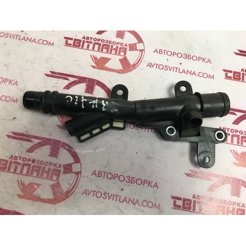 Патрубок системи охолодження Renault Trafic III 1.6DCI  2014-2021 1320921